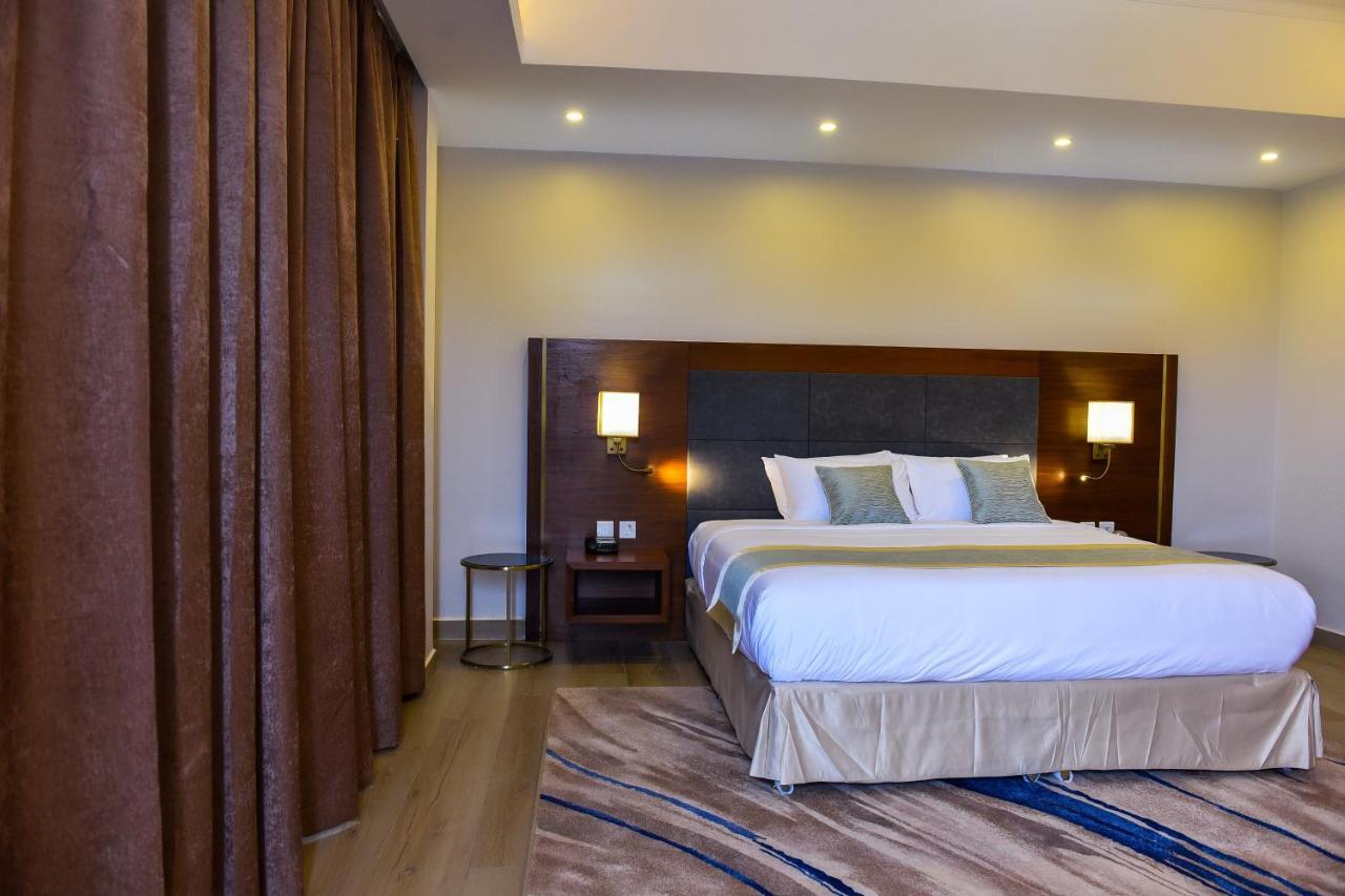 Admas Grand Hotel Entebbe Exteriér fotografie